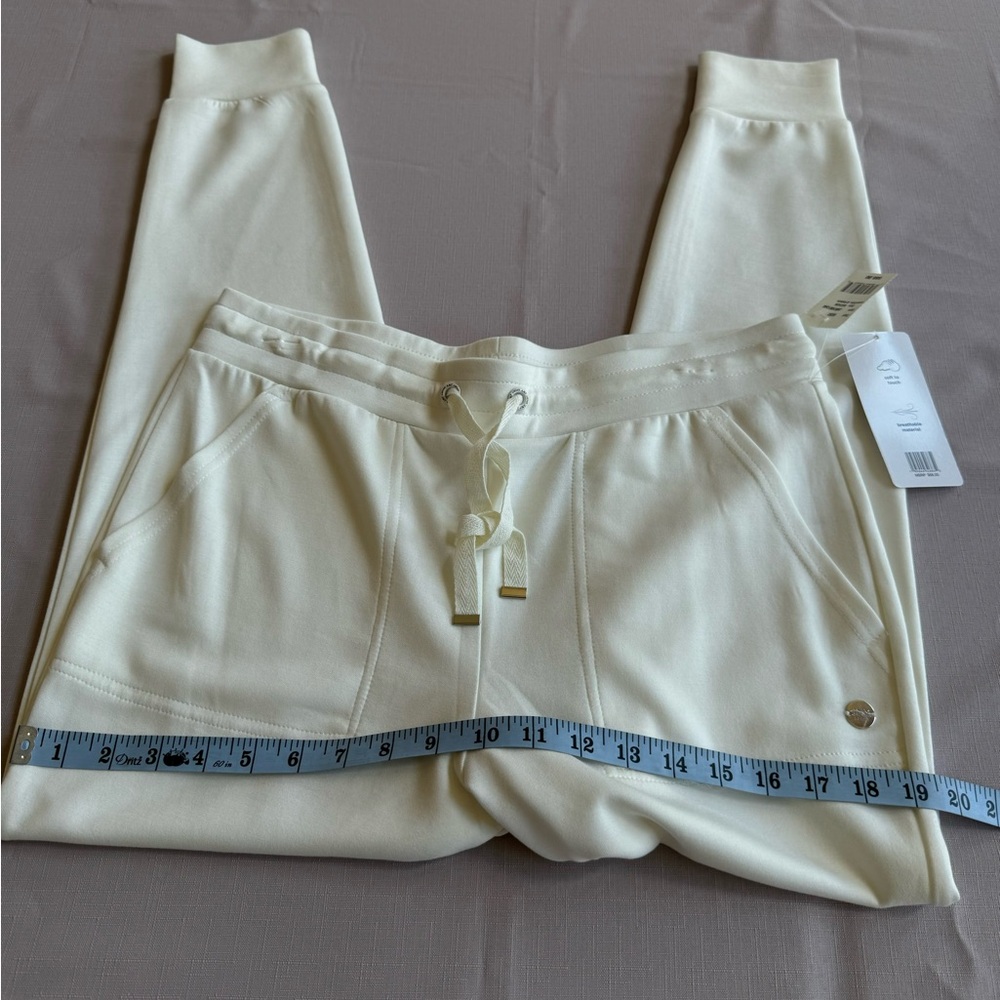 JONES New York Sports pants. Women designer pants. Size MEDIUM Msrp $68 - Picture 5 of 10
